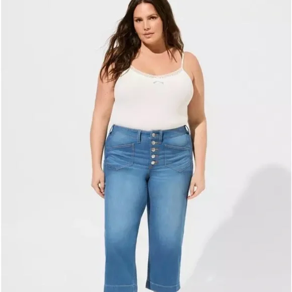 Torrid Cropped Wide Leg‎ High Rise Button-Fly Jeans, Dark Wash, Size 18 - Picture 2 of 12